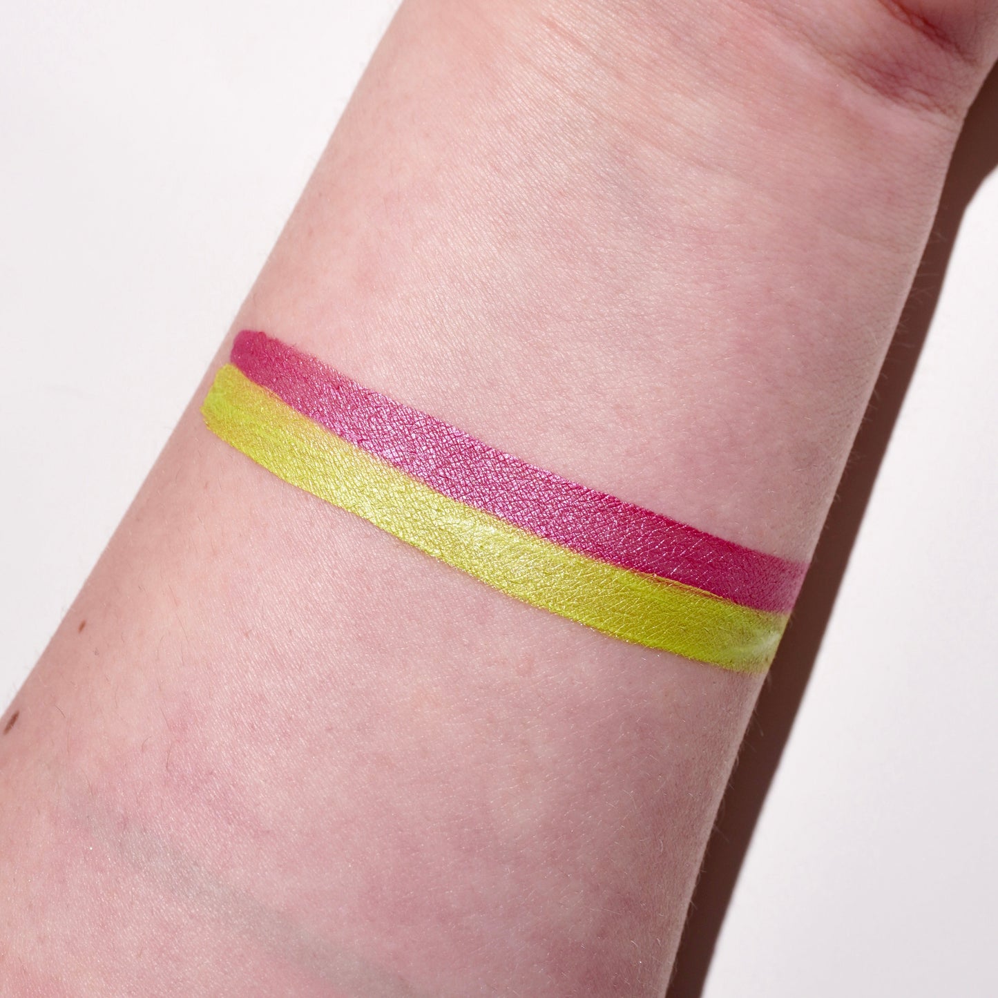 Nerds (Shimmer Pink & Lime Green) Split Liner - Eyeliner - Glisten Cosmetics