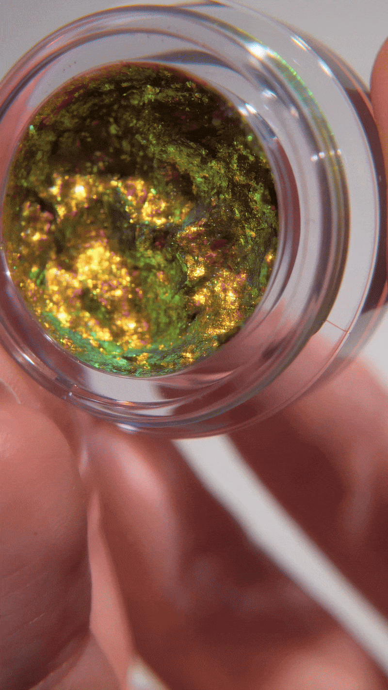 Gold Rush Chroma Flakes (Gold/Green) - Duochrome Pigment - Glisten Cosmetics