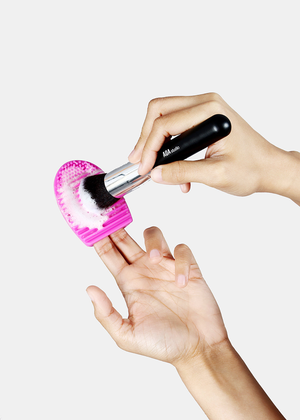 AOA Brush Cleaning Egg- Black