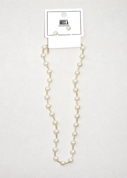 Everly Pearl Set