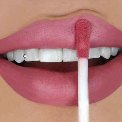 Velvet Stay Liquid Lipstick